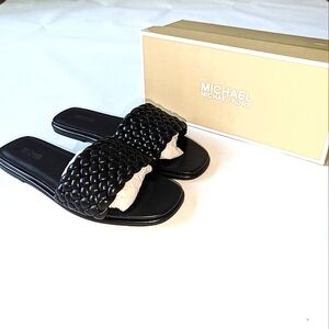**AUTHENTIC w receipt MICHAEL KORS Amelia Braided Slide Sandal